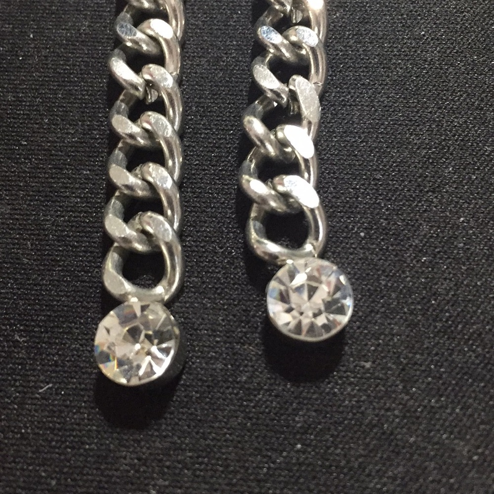 Jewelry - Picture 2 of 3